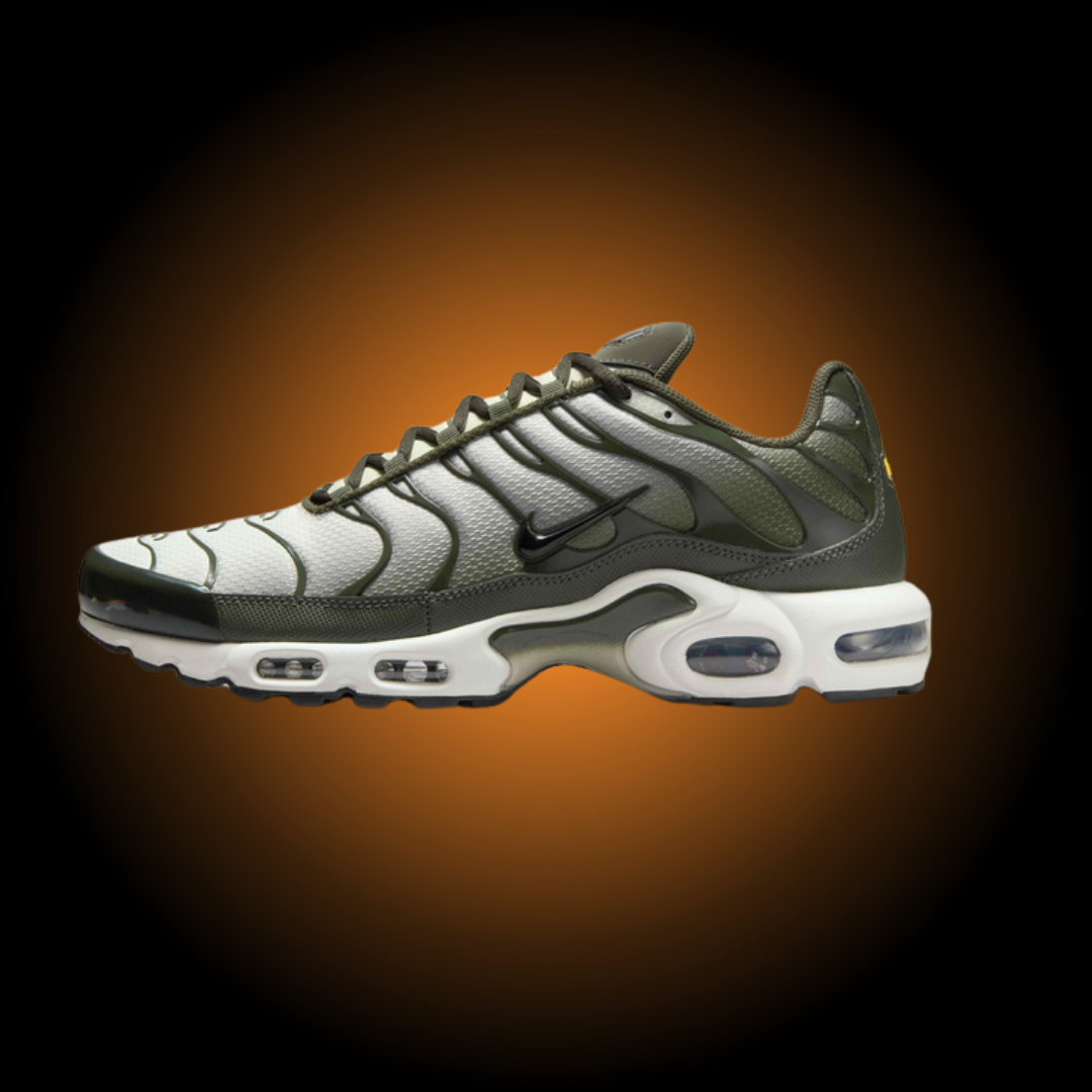 NIKE AIR MAX PLUS TN OLIVE DM0032-300