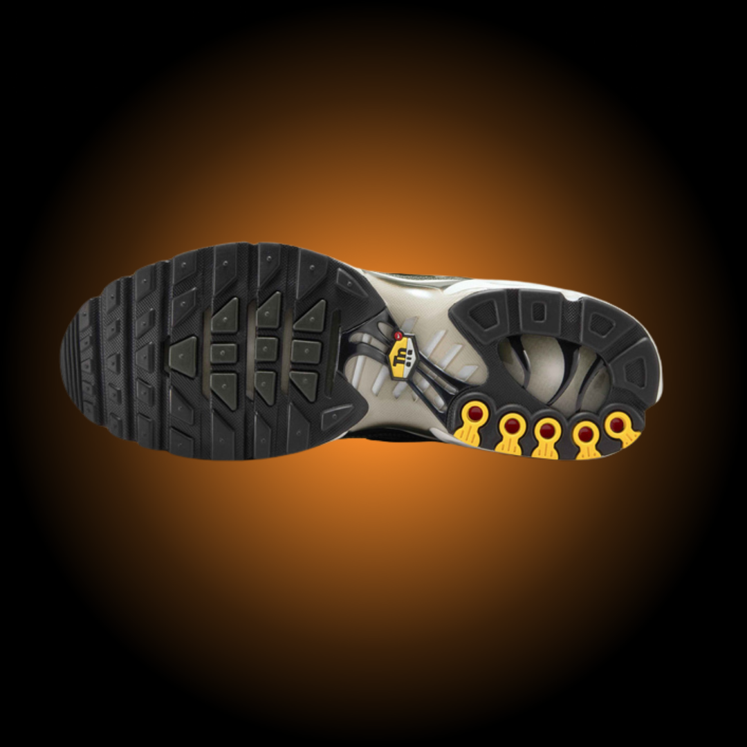 NIKE AIR MAX PLUS TN OLIVE DM0032-300