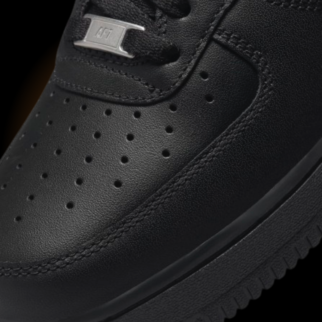 NIKE AIR FORCE 1 '07 LOW NERO BLACK